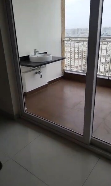 Room in 3 BHK Apartment at My Home Raka, Madinaguda – for Rent