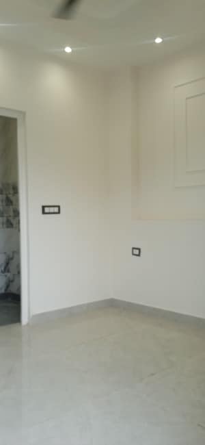 Room in 2 BHK Builder Floor at Mahavir Enclave 1 – for Sale