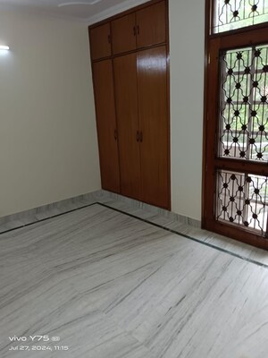 Room in 3 BHK Builder Floor at Greater Kailash ii – for Sale