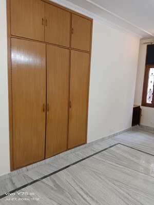 Room in 3 BHK Builder Floor at Greater Kailash ii – for Sale
