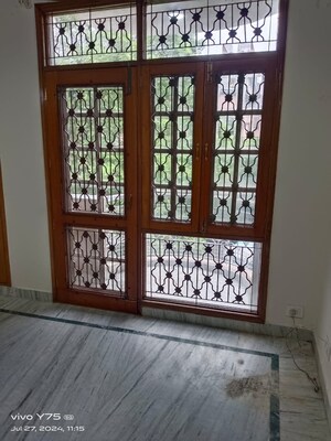 Room in 3 BHK Builder Floor at Greater Kailash ii – for Sale