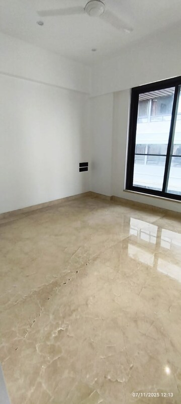 Room in 2 BHK Apartment at Webtech Shiv Heights, Khar West – for Rent