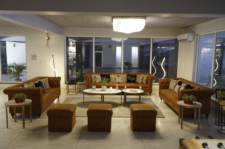 Living Room, malwa-escon-primera 2 Bedroom 1305 Sq.Ft. Apartment In International Airport Road Zirakpur 9086423