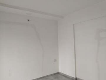 Room in 1 BHK Apartment at Ruturaj Classic, Nalasopara West – for Sale