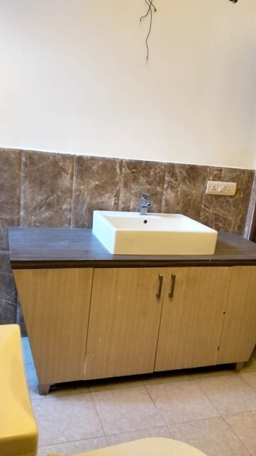 Furnished Amenities in 4 BHK Builder Floor at Greater Kailash ii – for Rent