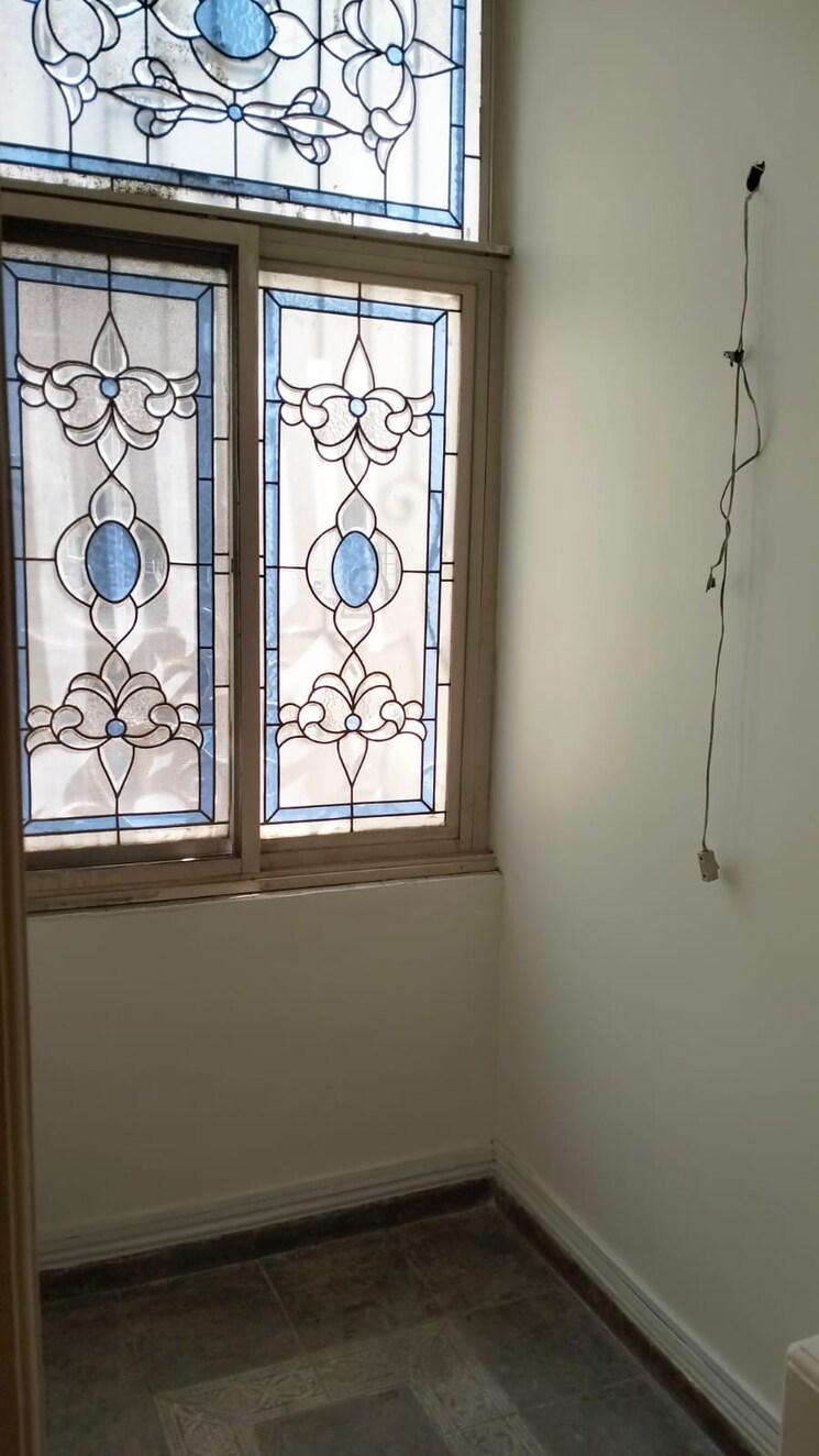 Room, greater kailash ii 4 Bedroom 315 Sq.Yd. Builder Floor In Greater Kailash ii Delhi 9086462