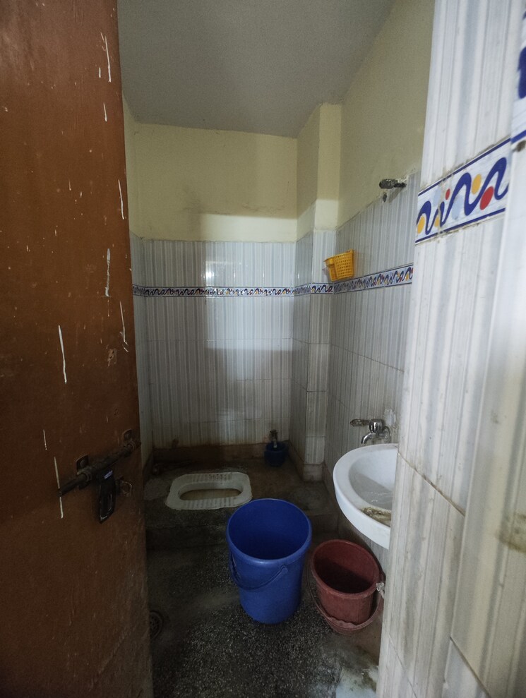 Bathroom, katwaria sarai 1 RK 350 Sq.Ft. Apartment In Katwaria Sarai Delhi 9086457