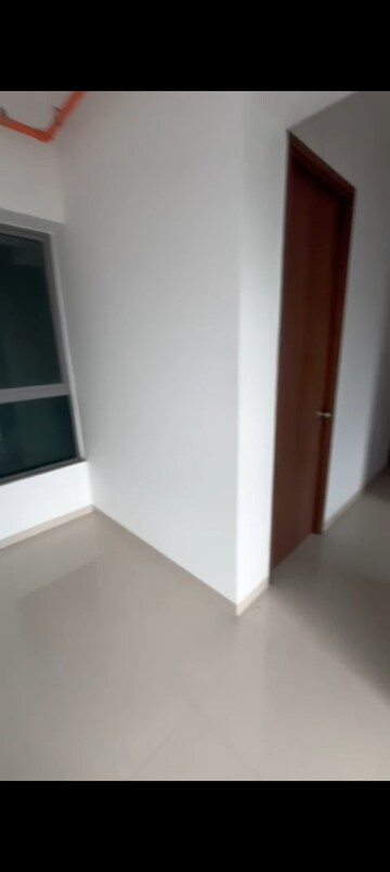 2 BHK Apartment For Rent in Kalpataru Immensa, Kolshet Road