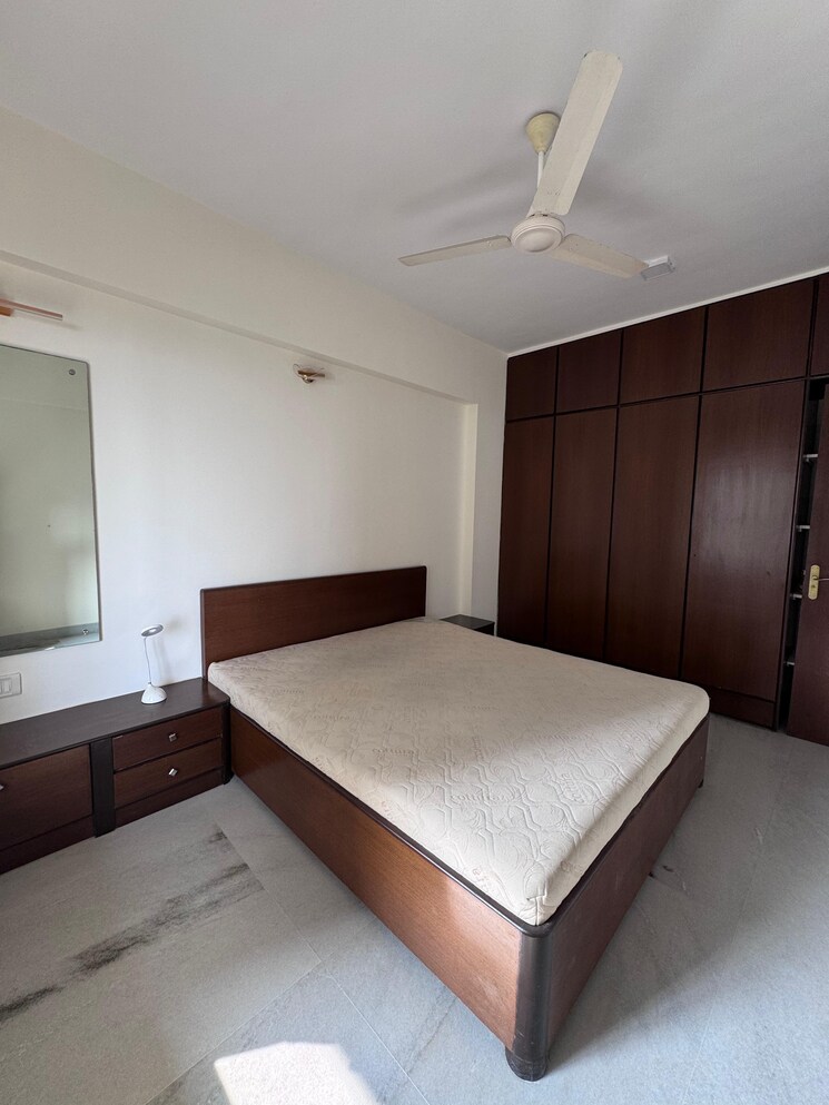 Bedroom, sudama-niwas 2 Bedroom 800 Sq.Ft. Apartment In Khar West Mumbai 9086478