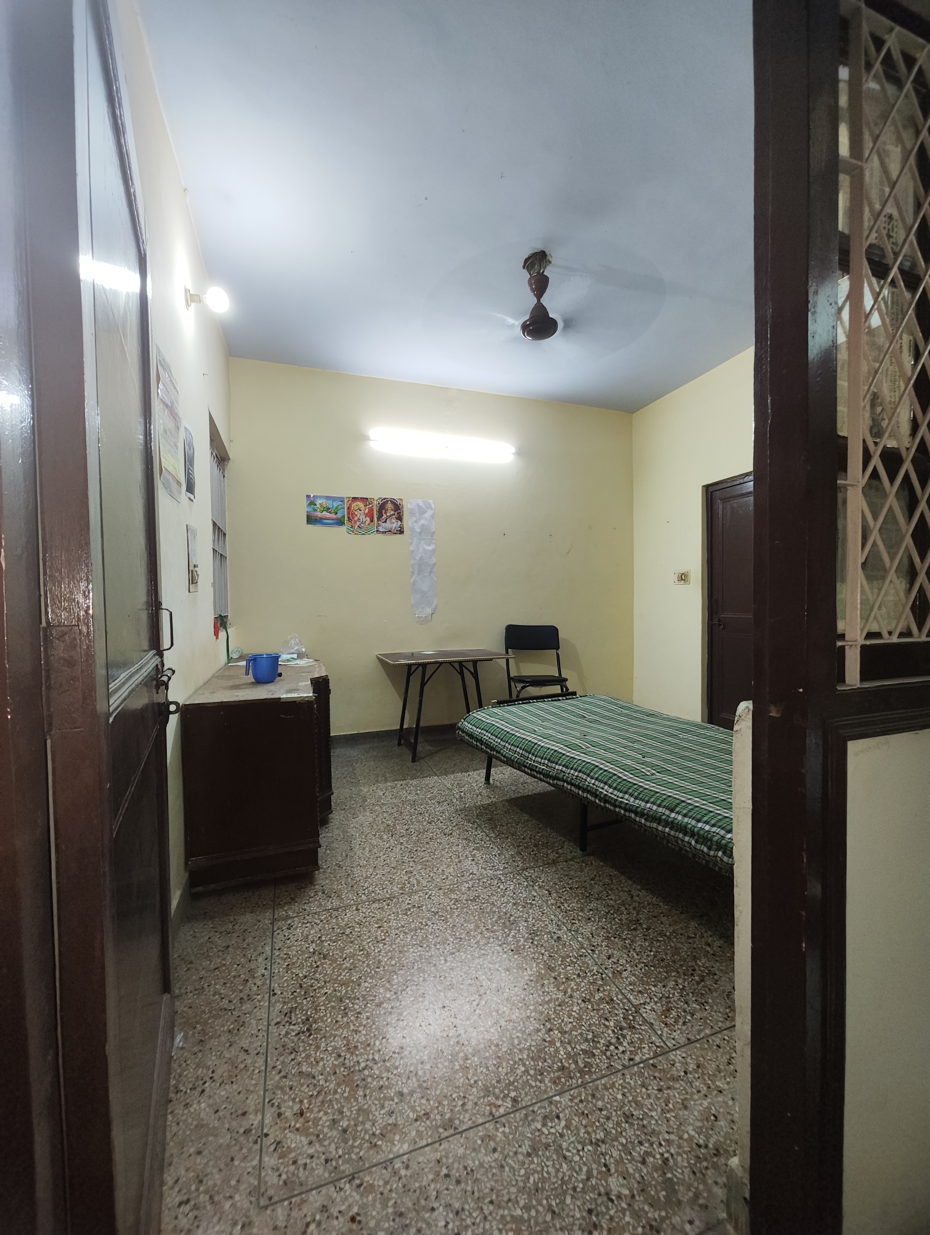 1 Rk+ Study Room Apartment For Rent in Katwaria Sarai