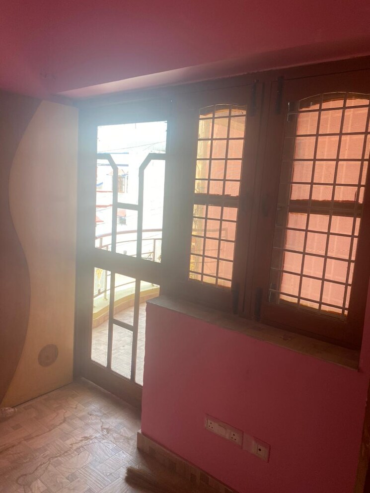 Room, gms road 3 Bedroom 1650 Sq.Ft. Independent House In Gms Road Dehradun 9086514