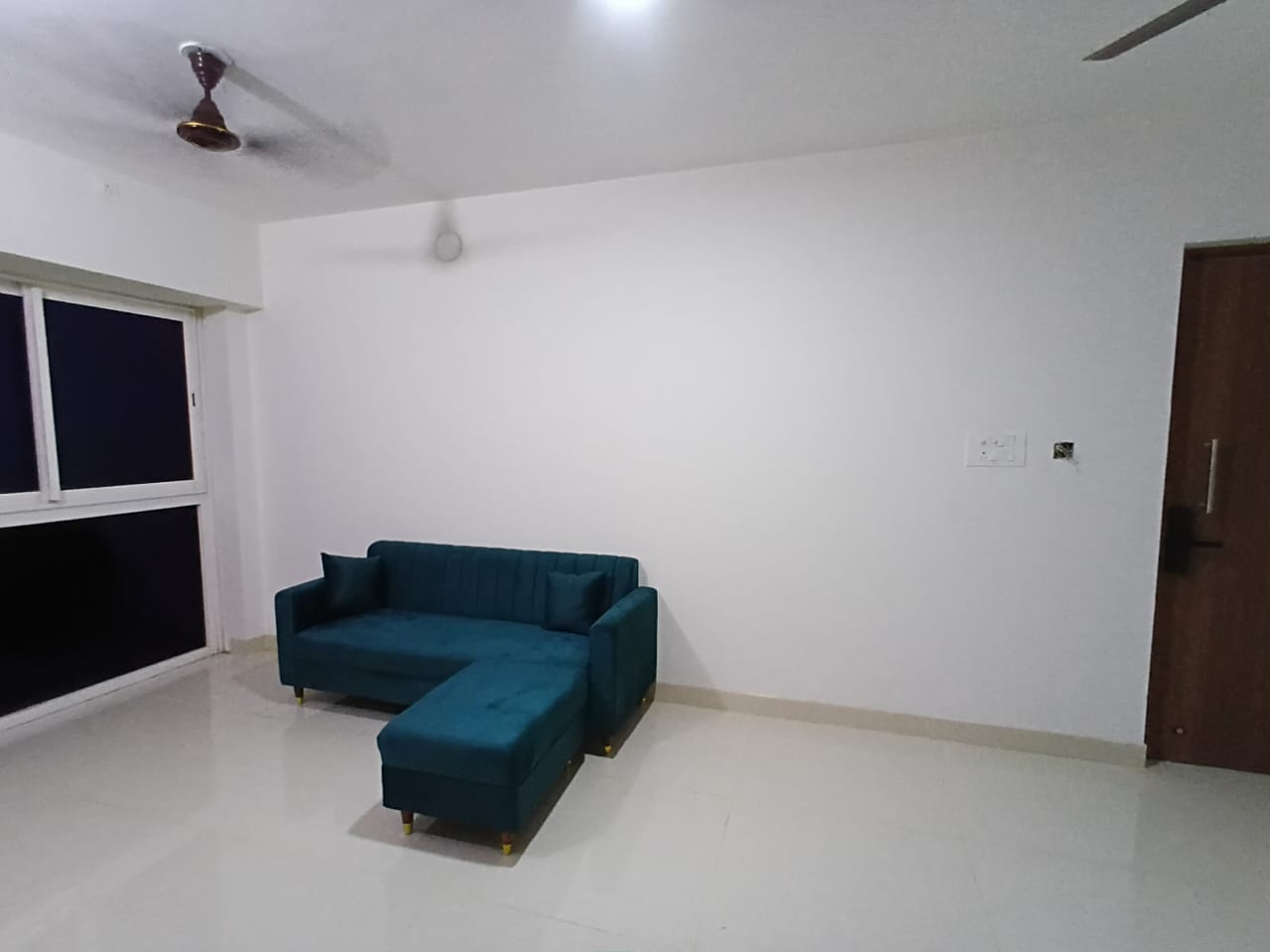 1 BHK Apartment For Rent in Dahisar East