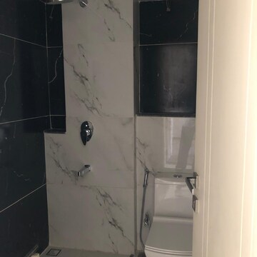 Bathroom in 2.5 BHK Builder Floor at Central Park 3 Flower Valley, Sohna Sector 33 – for Sale