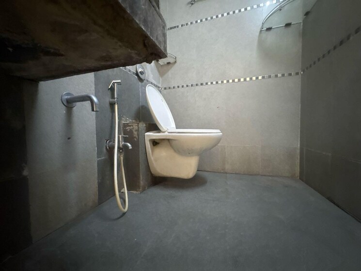 Attached Bathroom, zaveri-ashtavinayak-chs 3 Bedroom 1692 Sq.Ft. Apartment In Andheri West Mumbai 9086544