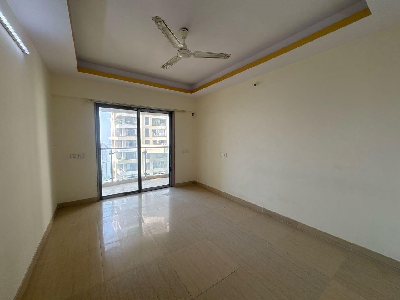 3 BHK + Servant Room Apartment For Rent in Zaveri Ashtavinayak CHS