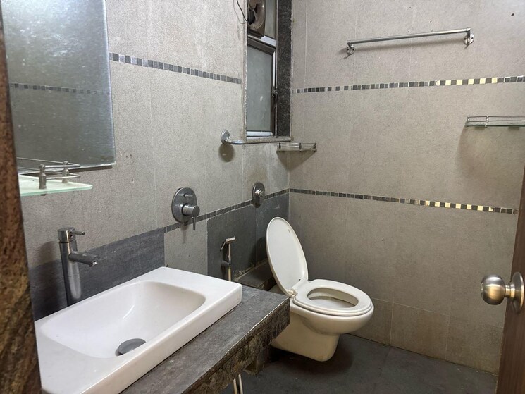 Bathroom, zaveri-ashtavinayak-chs 3 Bedroom 1692 Sq.Ft. Apartment In Andheri West Mumbai 9086544