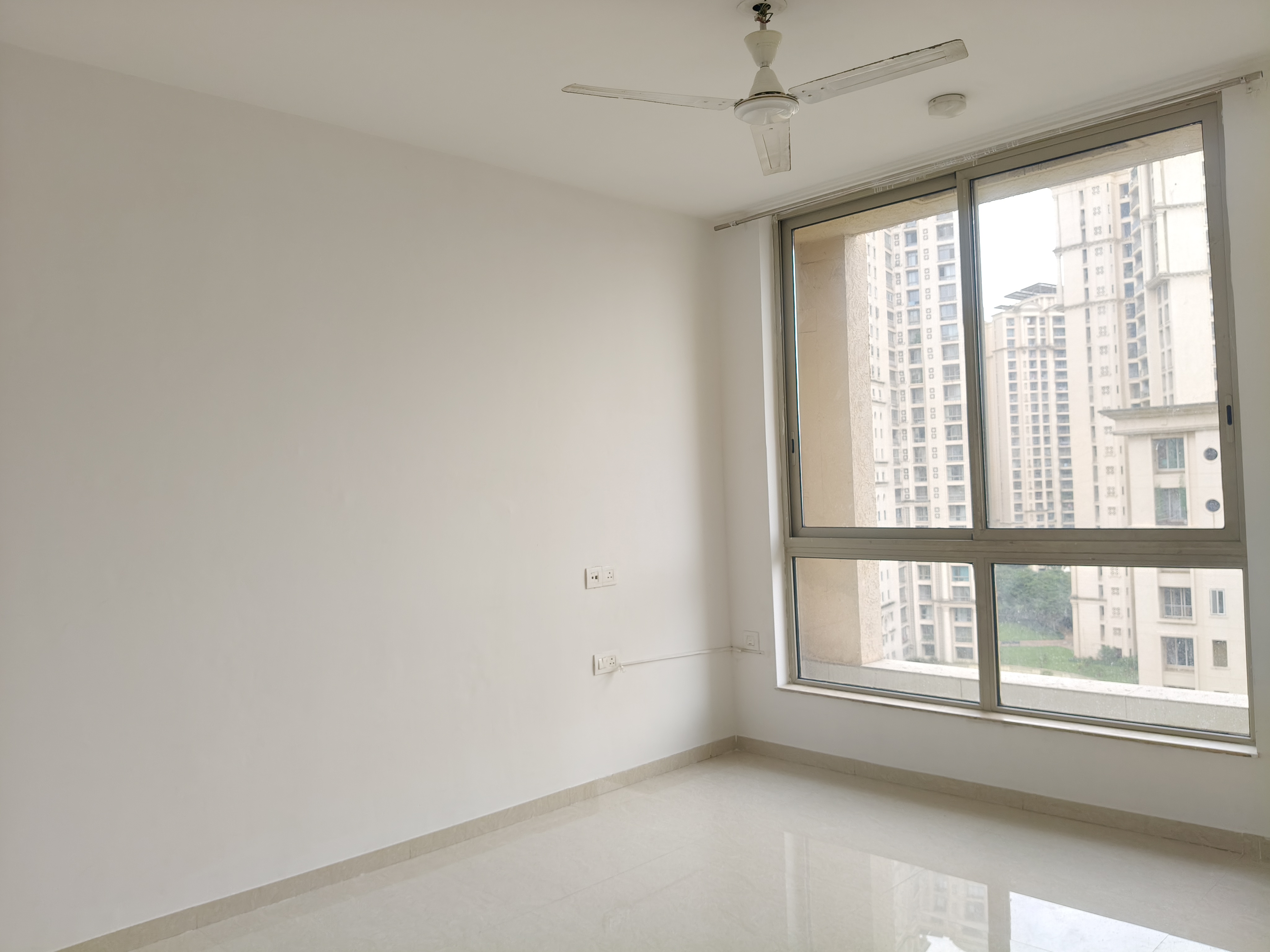 1 BHK Apartment For Rent in Hiranandani Estate