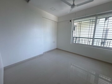 Room in 3 BHK Apartment at Keytech Jiten CHS, Andheri West – for Rent