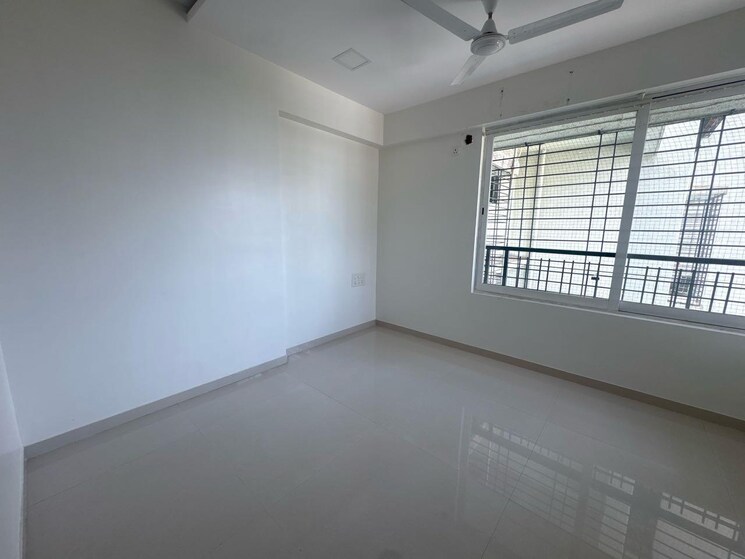 Room, keytech-jiten-chs 3 Bedroom 976 Sq.Ft. Apartment In Andheri West Mumbai 9086565
