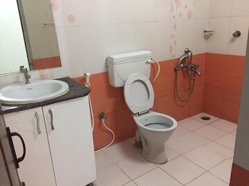 Attached Bathroom in 3 BHK Apartment at Indiranagar – for Rent