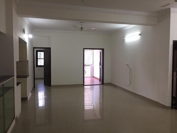 Room in 3 BHK Apartment at Indiranagar – for Rent