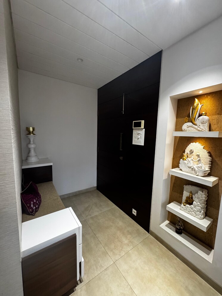 Living Room, globe-heights 3 Bedroom 1500 Sq.Ft. Apartment In Goregaon East Mumbai 9086610