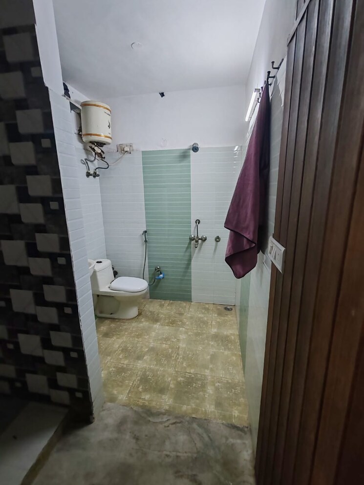 Bathroom, rwa-apartments-sector-47 2 Bedroom 1050 Sq.Ft. Independent House In Sector 47 Noida 9086612