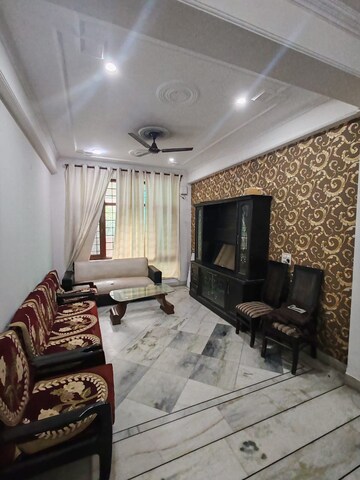 Living Room in 2 BHK Independent House at RWA Apartments Sector 47, Sector 47 – for Rent