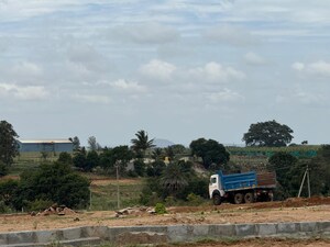  Plot – Exterior View View at Hosur Krishnagiri rd - for Sale