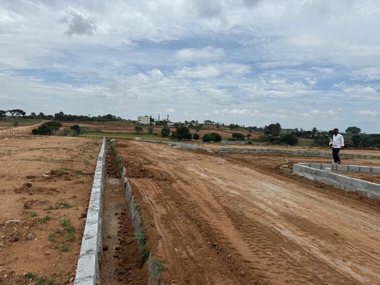 undefined, hosur krishnagiri rd  1800 Sq.Ft. Plot In Hosur Krishnagiri rd Hosur 9086630