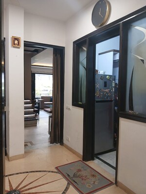 Room in 3 BHK Builder Floor at Green Park – for Sale