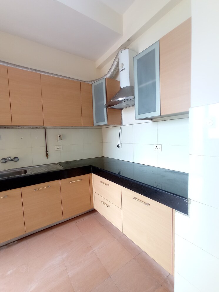 Kitchen, pioneer-park-phase-1 2 Bedroom 1300 Sq.Ft. Apartment In Sector 61 Gurgaon 9086668