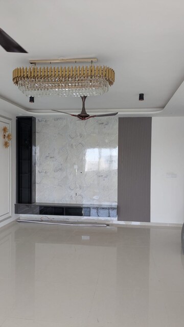 Room in 3 BHK Apartment at Shapoorji Pallonji Joyville Gurgaon, Sector 102 – for Rent