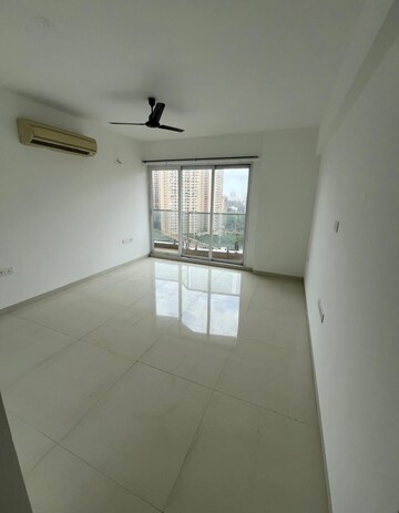 Room in 3 BHK Apartment at Soham Crystal Spires, Ghodbunder Road – for Sale