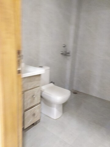 Bathroom in 2 BHK Builder Floor at RWA Apartments Sector 41, Sector 41 – for Rent
