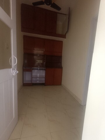 Room in 3 BHK Apartment at Nirman Apartments, Mayur Vihar Phase 1 – for Rent