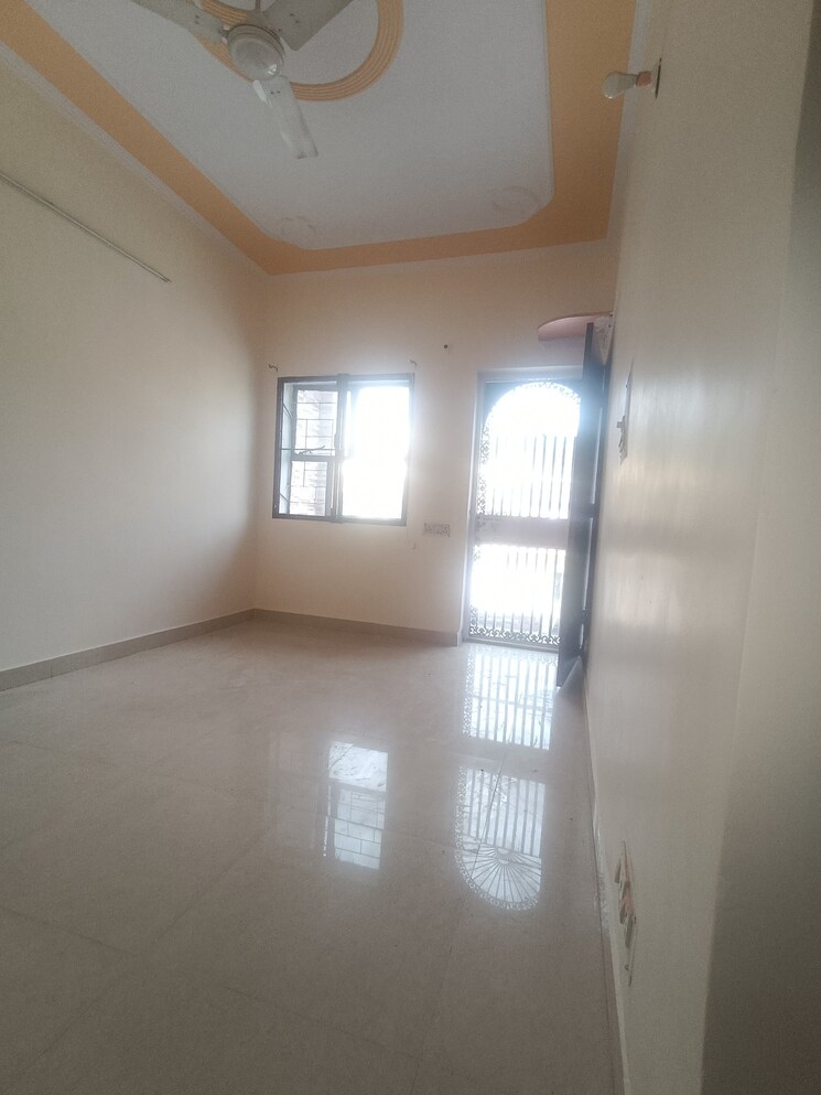 Room, nirman-apartments 3 Bedroom 1450 Sq.Ft. Apartment In Mayur Vihar Phase 1 Delhi 9086674