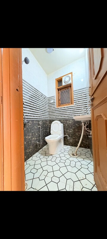 Bathroom in 1 BHK Builder Floor at Saket – for Rent