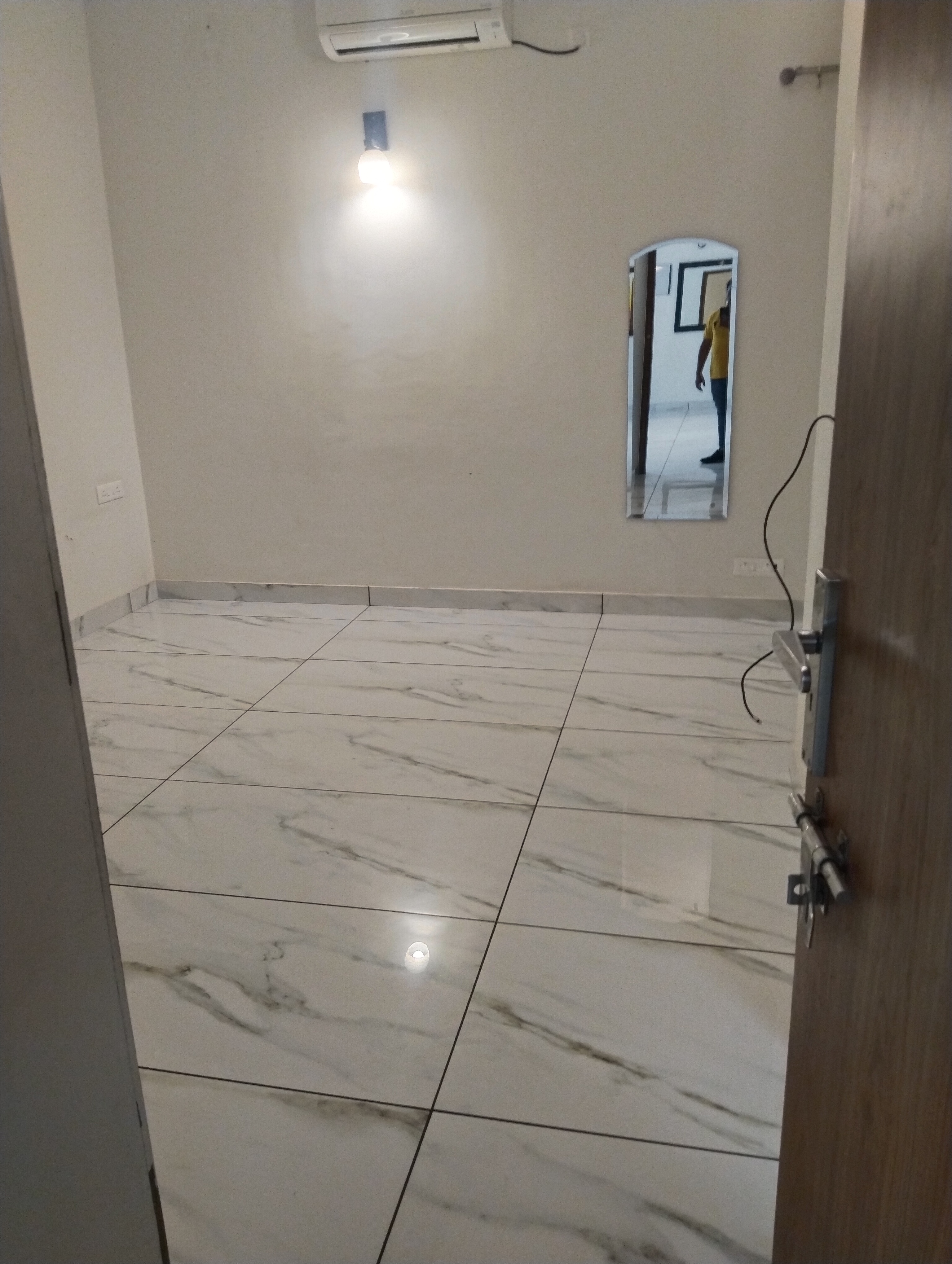 4 BHK + Servant Room Apartment For Rent in Gardenia Grace