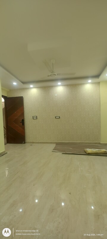 Bedroom in 3 BHK Builder Floor at Chattarpur – for Rent