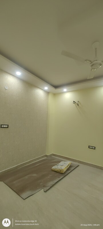 3 BHK Builder Floor For Rent in Chattarpur