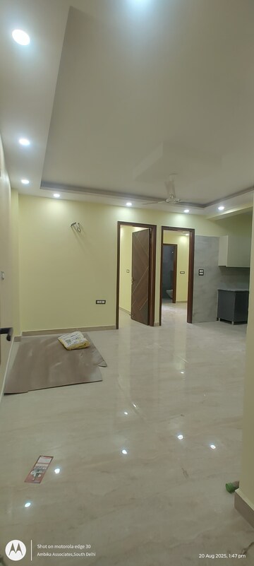 Furnished Amenities in 3 BHK Builder Floor at Chattarpur – for Rent