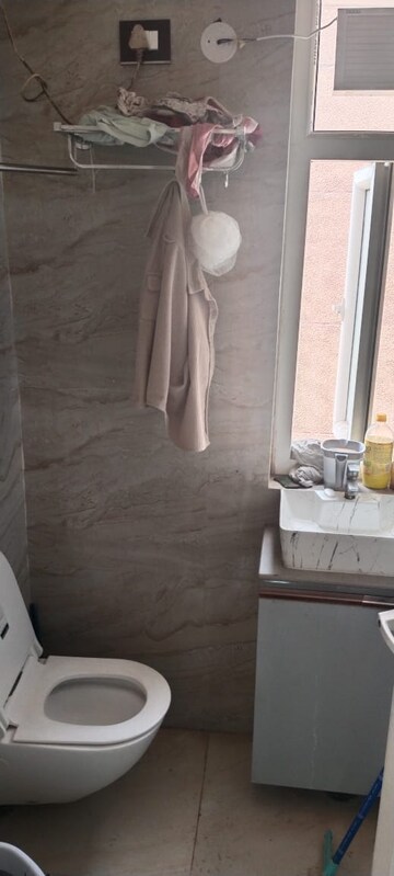 Bathroom in 1 RK Apartment at Mansarovar Apartments Noida, Sector 61 – for Rent