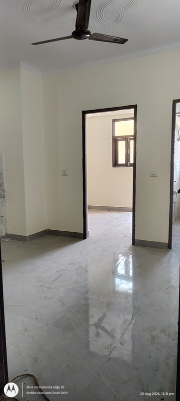 Furnished Amenities in 1 BHK Builder Floor at Chattarpur – for Rent