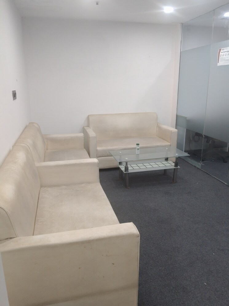 Team Area, netaji subhash place Commercial Office Space 1134 Sq.Ft. In Netaji Subhash Place Delhi 9086736