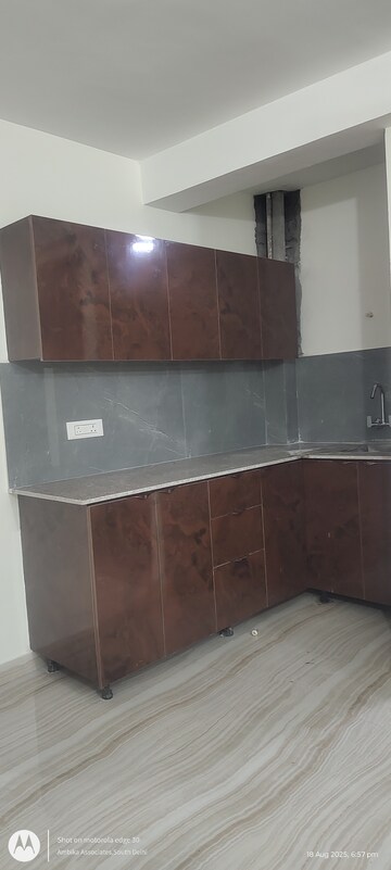 Furnished Amenities in 1 BHK Builder Floor at Chattarpur – for Rent