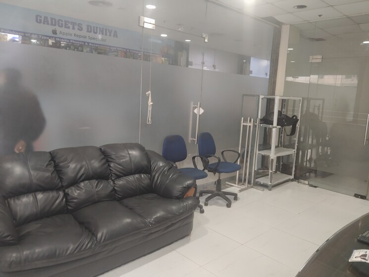 Team Area, netaji subhash place Commercial Office Space 799 Sq.Ft. In Netaji Subhash Place Delhi 9086747