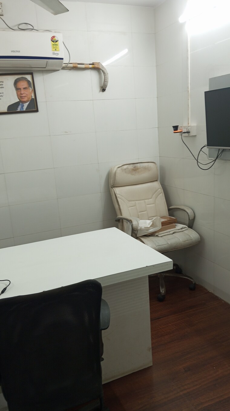 Bathroom, vijay-garden-ghodbunder Commercial Shop 230 Sq.Ft. In Ghodbunder Road Thane 9086769