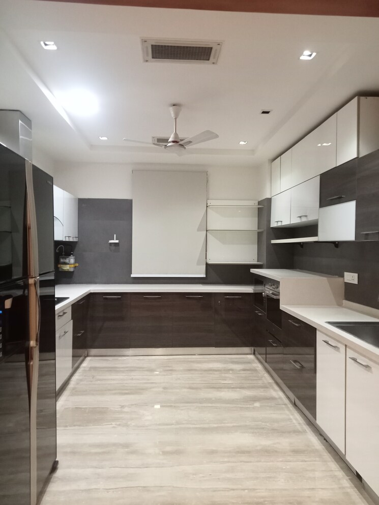 Kitchen, vivek vihar 3 Bedroom 1800 Sq.Ft. Builder Floor In Vivek Vihar Delhi 9086789