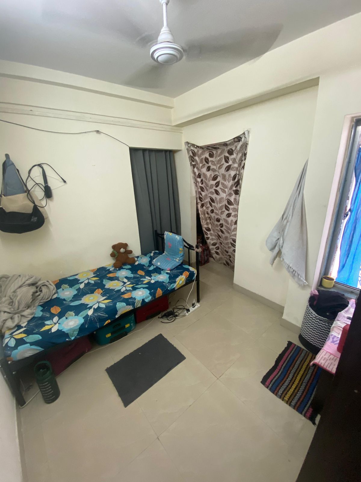 1 BHK + Pooja Room,Study Room 250 Sq.Ft. Apartment in Shreeniwas Tower
